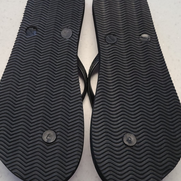 Puma Flip Flops Size 7-8 - Picture 3 of 3